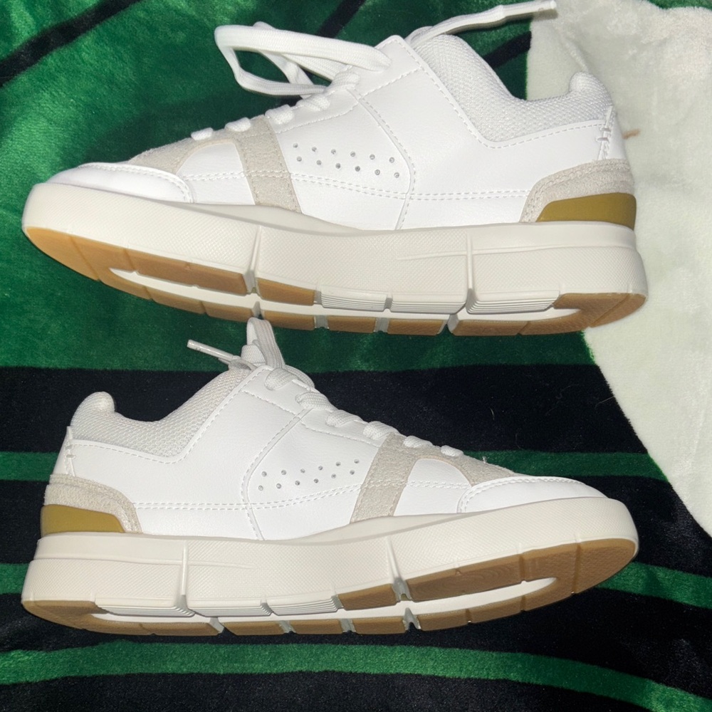 Women's White Low-Top Sneakers with Tan Accents